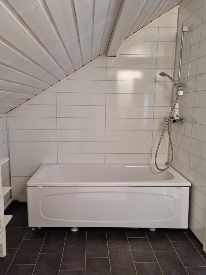 Loftsleilighet Midt I Sentrum Skjervoy Exteriör bild